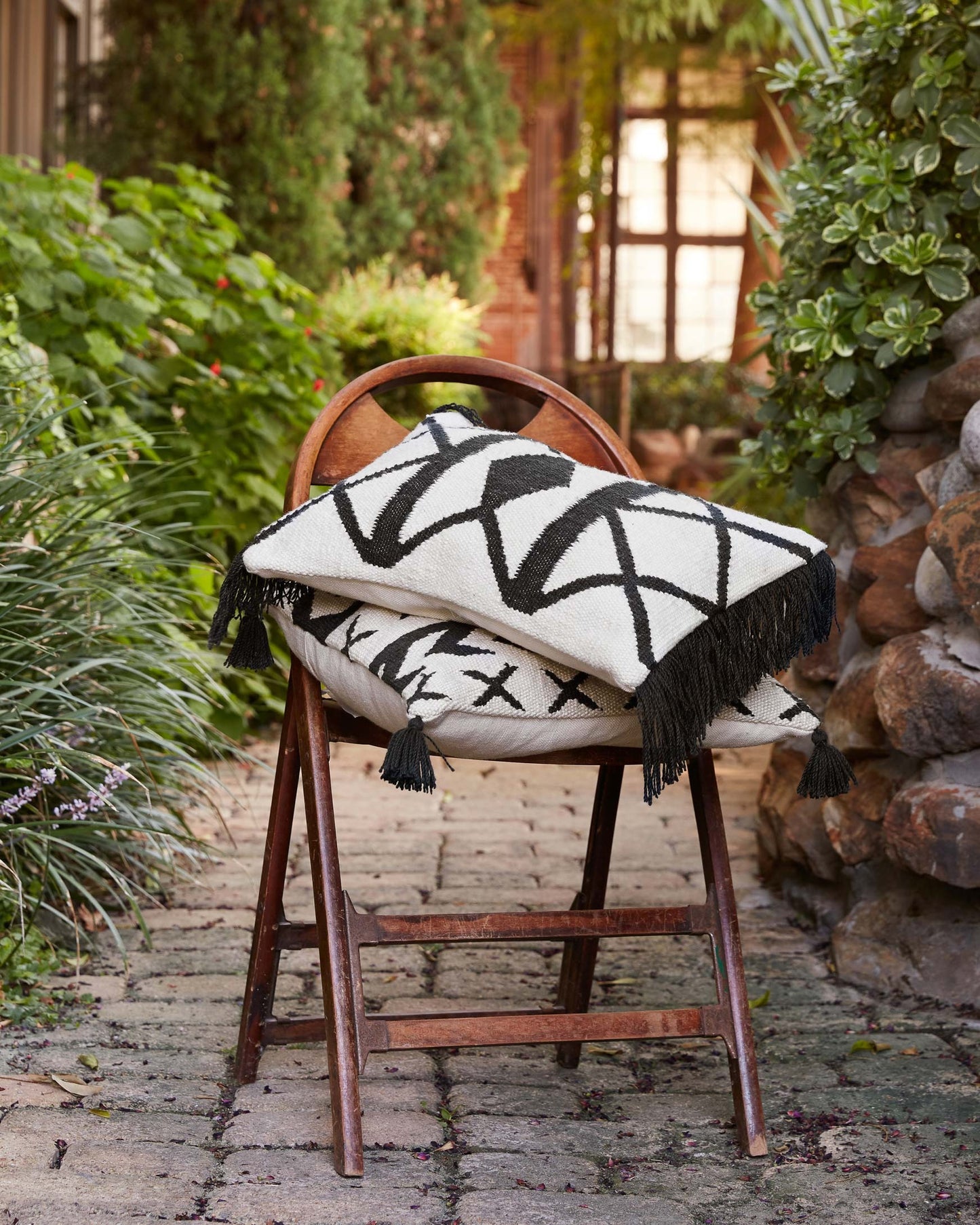 Blanc & Noir Outdoor Pillow