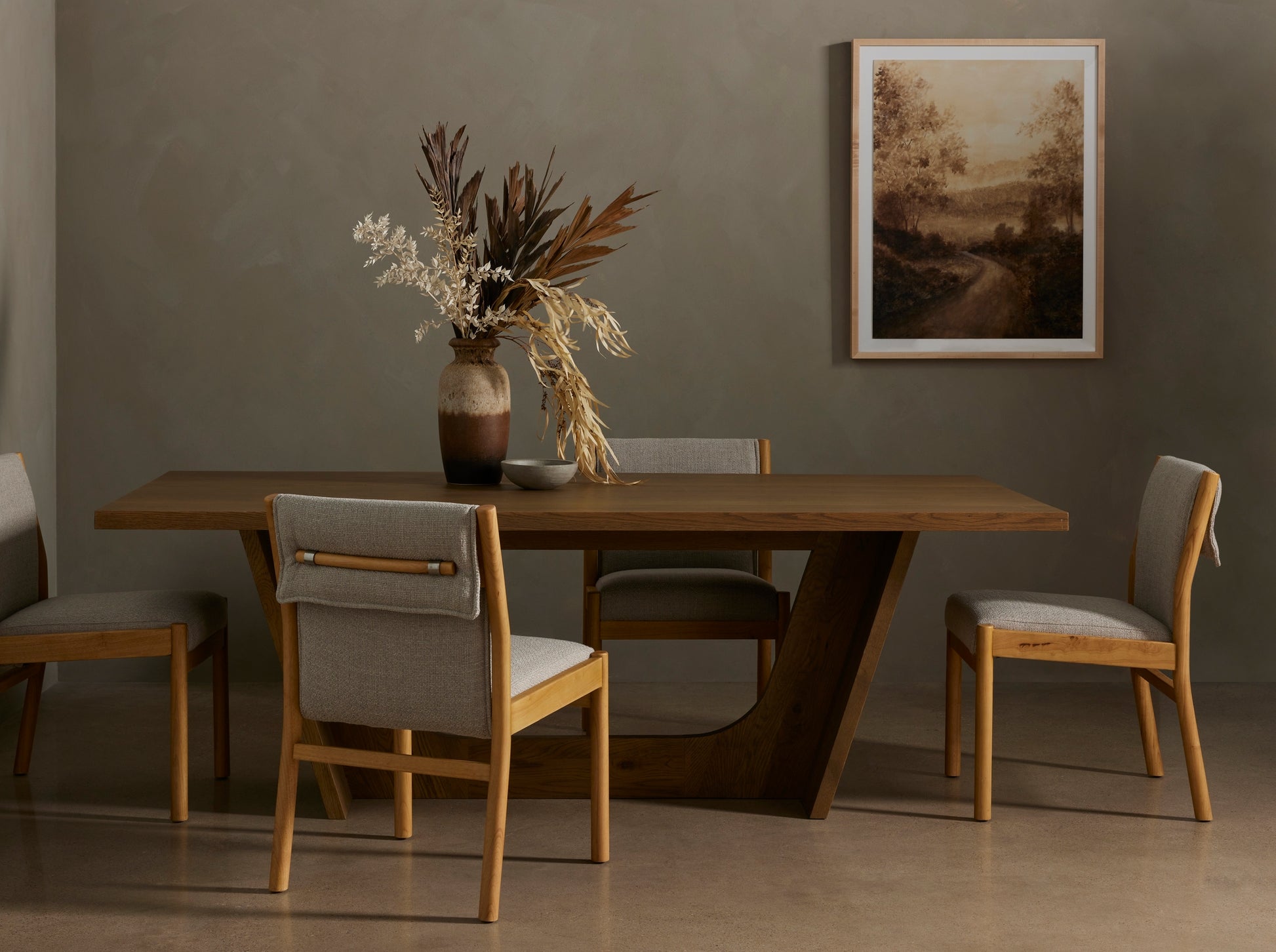 Velvaere Dining Table